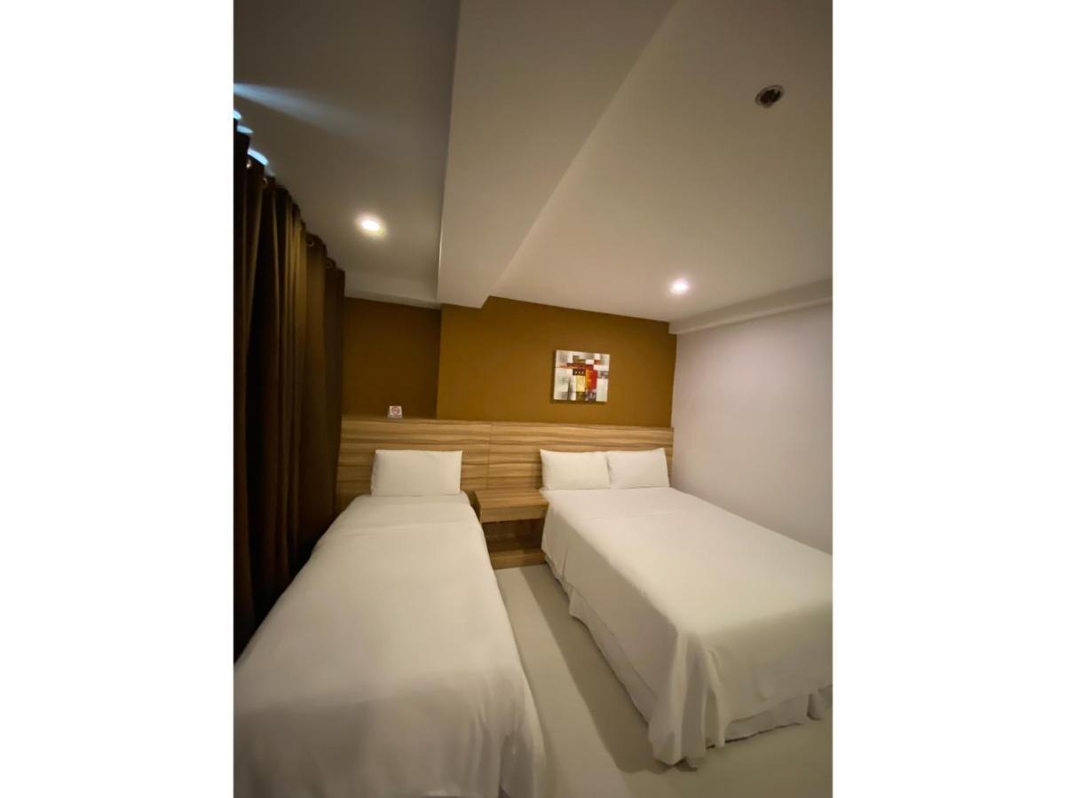 Capital O 820 Guijo Suites Makati Manila Exterior photo